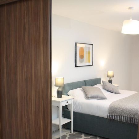 2 Bed 2 Bath Apartment & Parking - Lgw 10Min Drive 克劳利 外观 照片