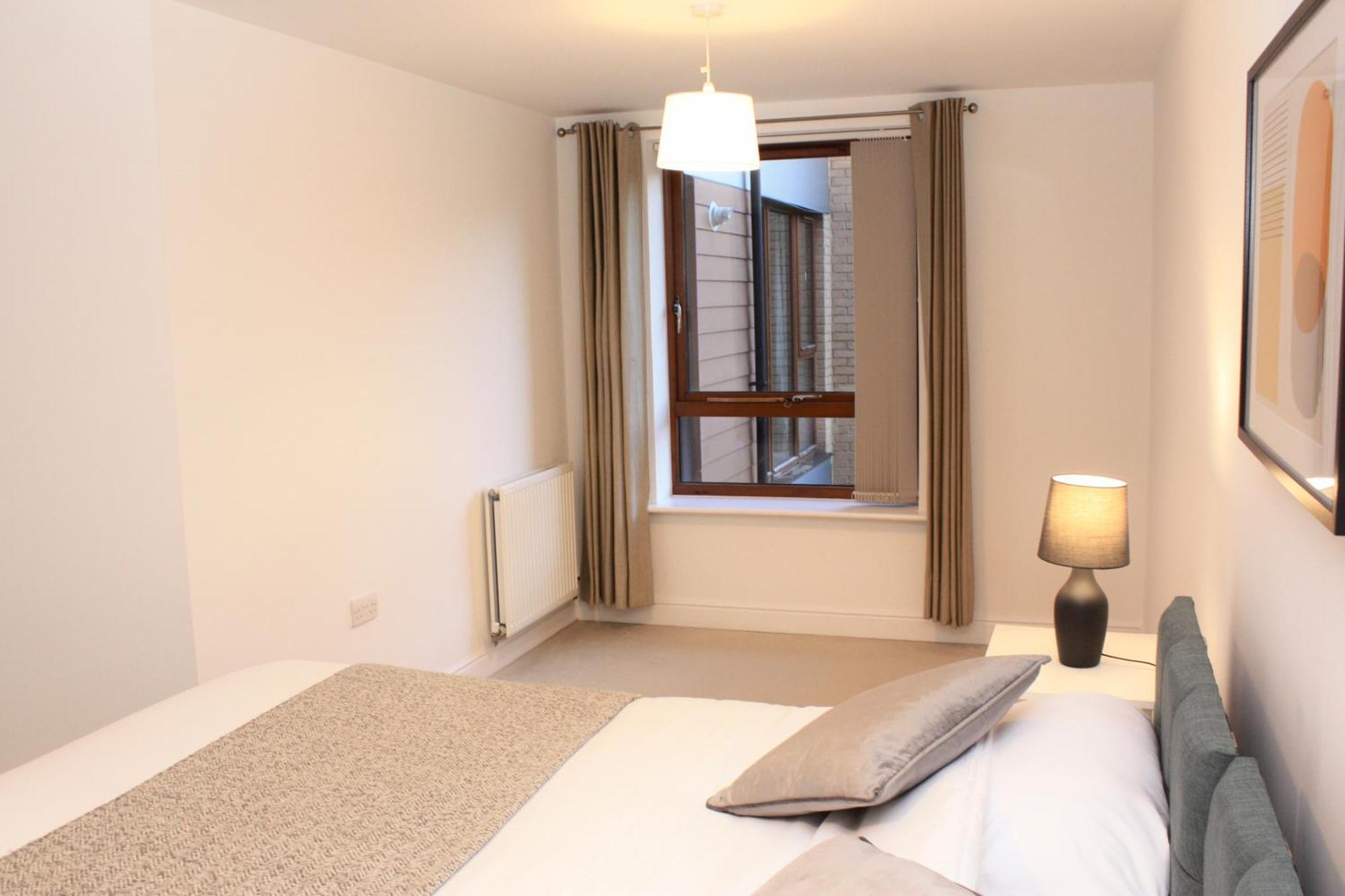 2 Bed 2 Bath Apartment & Parking - Lgw 10Min Drive 克劳利 外观 照片